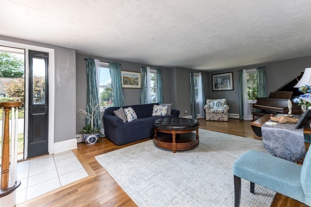 283 Sconticut Neck Road Fairhaven, MA 02719 - Photo 13 of 33 Gallery Image 13