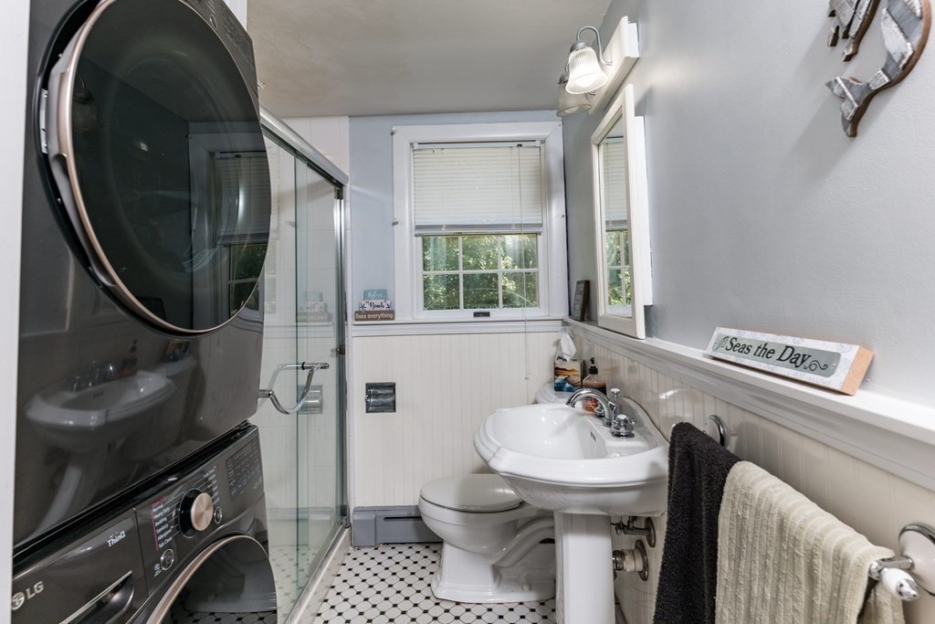 283 Sconticut Neck Road Fairhaven, MA 02719 - Photo 15 of 33 Gallery Image 15