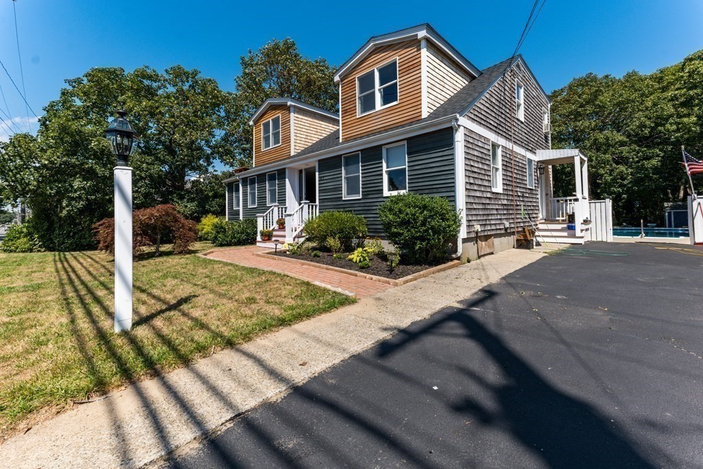 283 Sconticut Neck Road Fairhaven, MA 02719 - Photo 3 of 33 Gallery Image 3