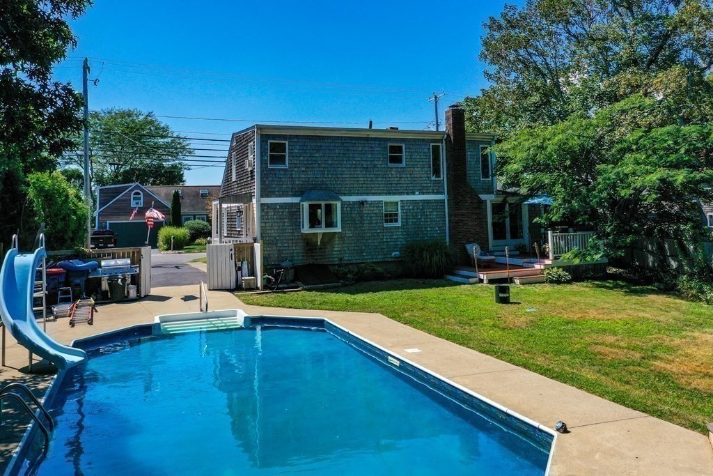 283 Sconticut Neck Road Fairhaven, MA 02719 - Photo 5 of 33 Gallery Image 5