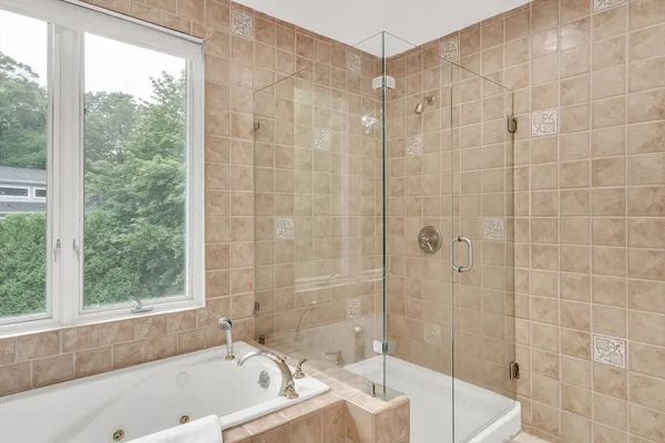 $1,999,000 | 829 Chestnut Street, Newton, MA 02468