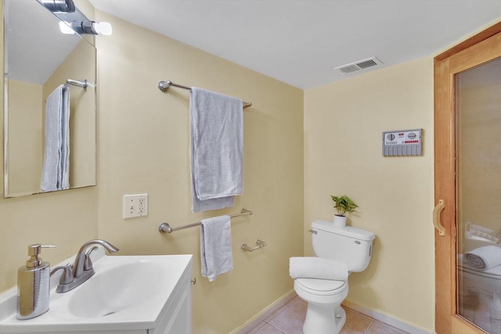 829 Chestnut Street Newton, MA 02468 - Photo 28 of 36