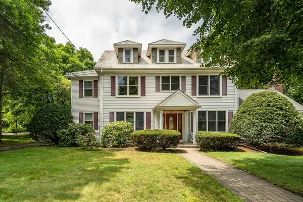 $1,999,000 | 829 Chestnut Street, Newton, MA 02468