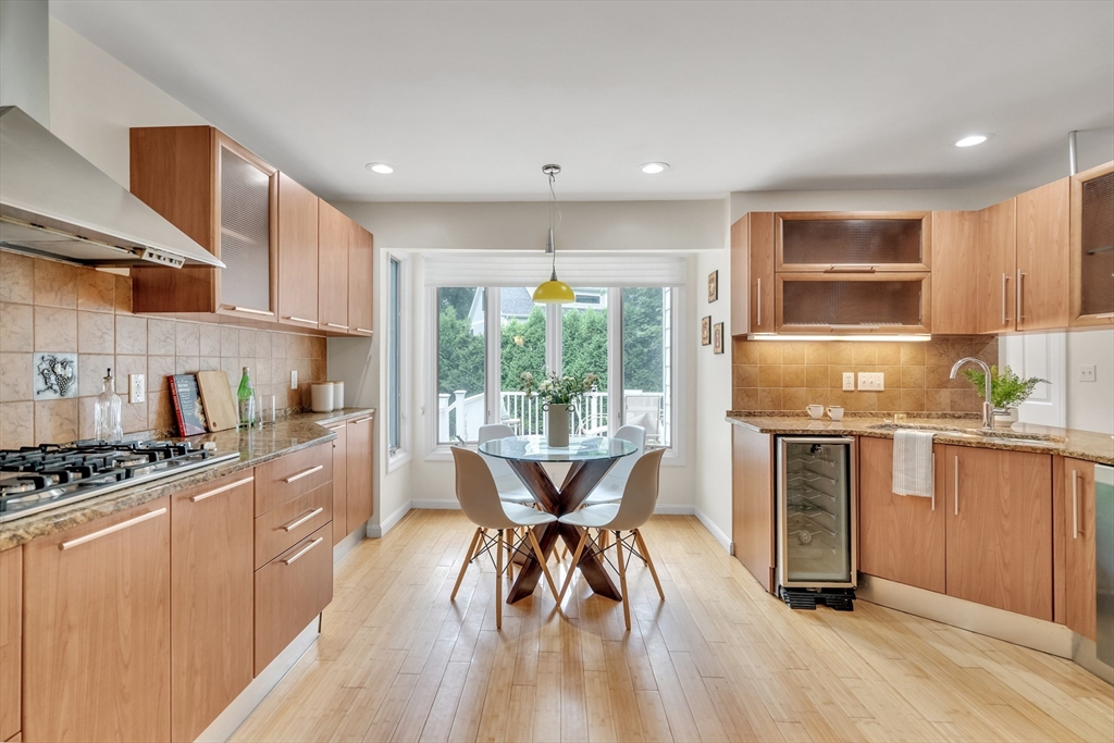 829 Chestnut Street Newton, MA 02468 - Photo 6 of 36