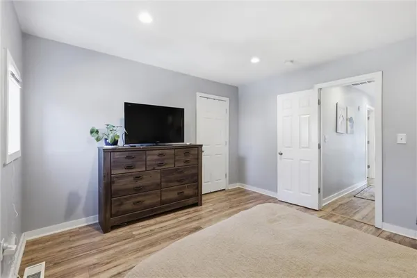 $170,000 | 3308 Tracy Avenue, Kansas City, MO 64109