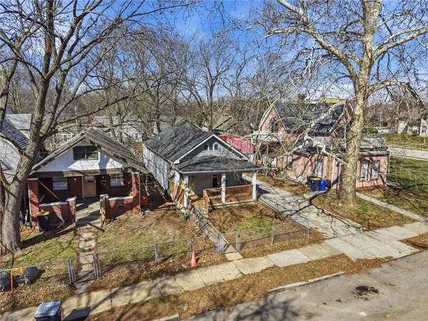 $170,000 | 3308 Tracy Avenue, Kansas City, MO 64109