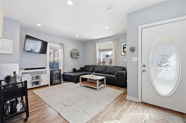 $170,000 | 3308 Tracy Avenue, Kansas City, MO 64109