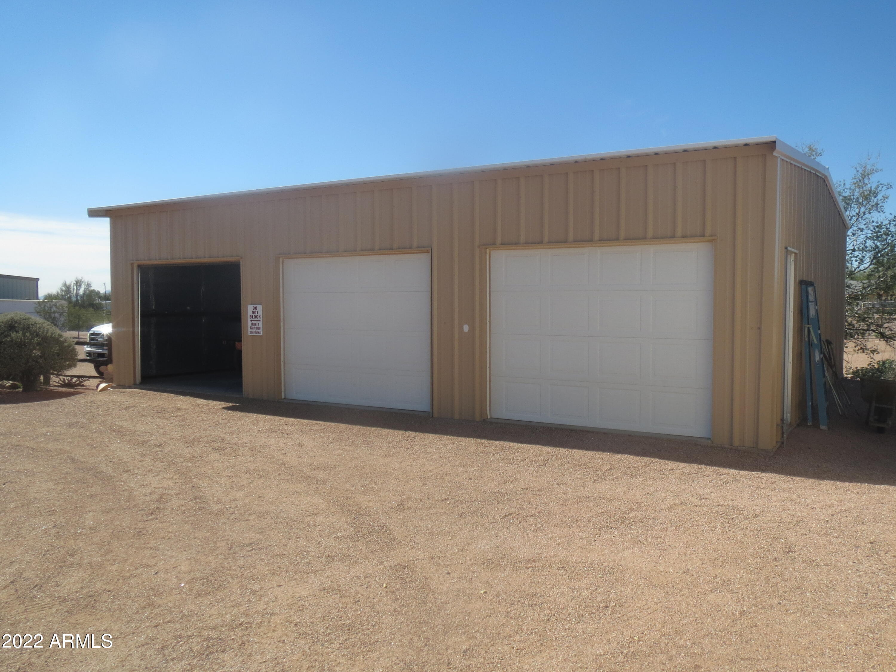 960 South Wickiup Road Apache Junction, AZ 85119 - Photo 35 of 53 Garage_1