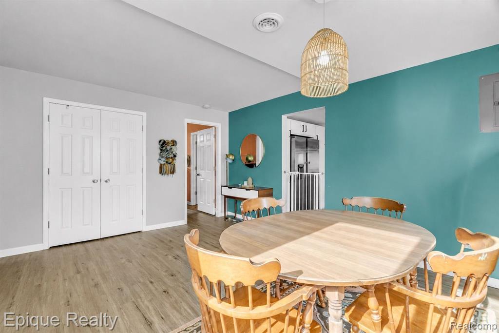 2182 Center Road Burton, MI 48509 - Photo 19 of 34