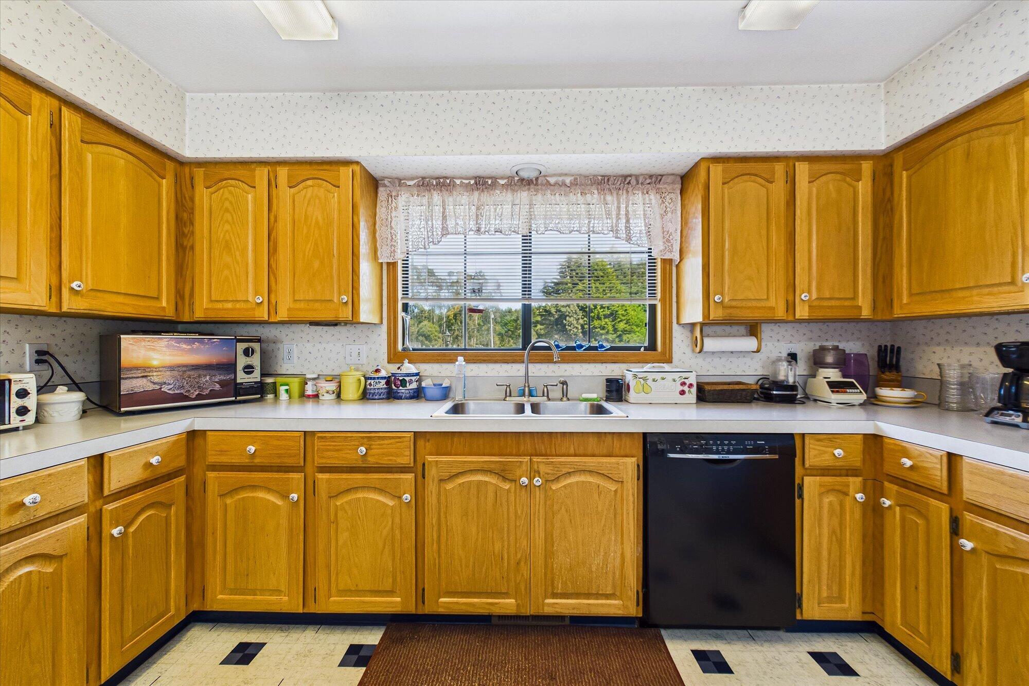 2800 Barber Creek Road Hydesville, CA 95547 - Photo 26 of 60