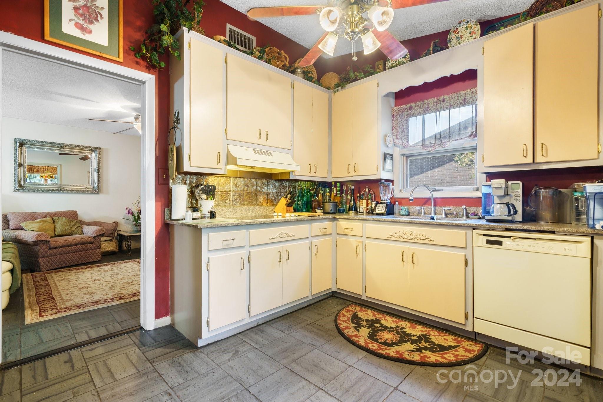 50 Skyline Road Hickory, NC 28601 - Photo 11 of 43 Gallery Image 11