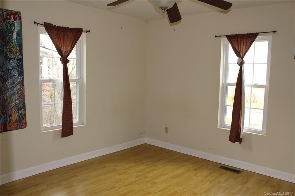 356 Deaverview Road Asheville, NC 28806 - Photo 16 of 22 Gallery Image 16