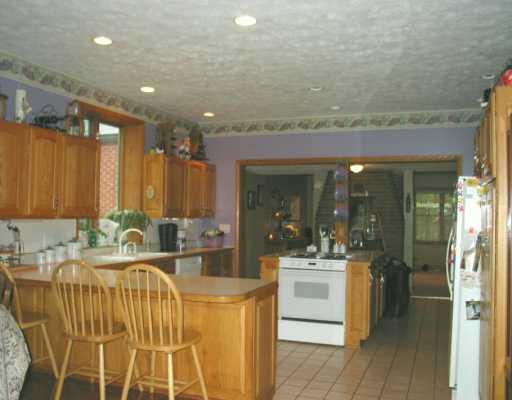 235 Holyoke Road Butler, PA 16001 - Photo 2 of 8 Kitchen.