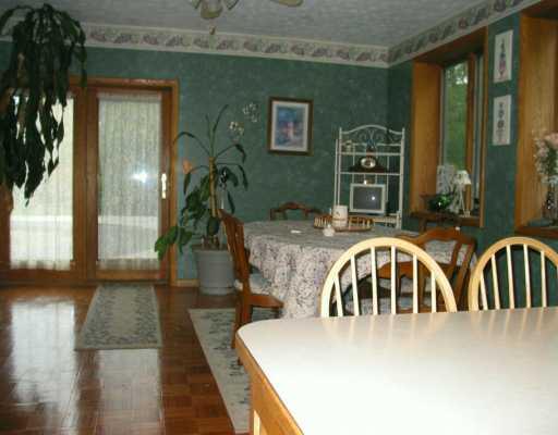 235 Holyoke Road Butler, PA 16001 - Photo 3 of 8 Dining Room.