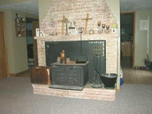 235 Holyoke Road Butler, PA 16001 - Photo 4 of 8 Other.