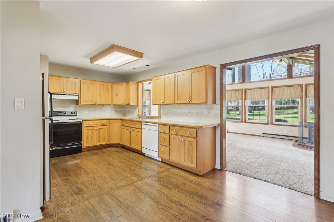 2045 Stabler Road Akron, OH 44313 - Photo 9 of 35 Kitchen with light cabinetry