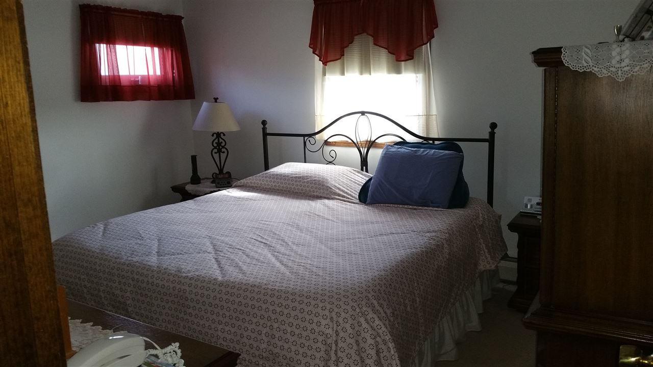 40 South Road Londonderry, NH 03053 - Photo 17 of 28