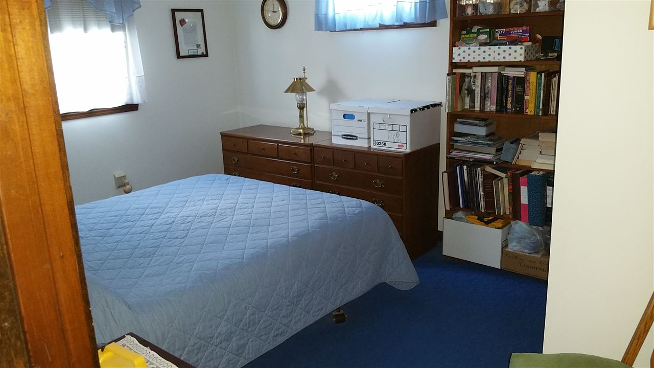 40 South Road Londonderry, NH 03053 - Photo 18 of 28