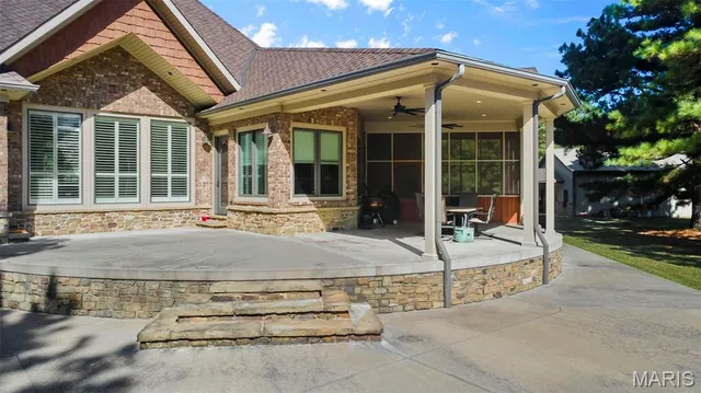 $1,425,000 | 1355 Ridgeway Drive, Benton, MO 63736