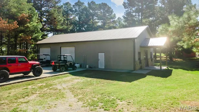 $1,425,000 | 1355 Ridgeway Drive, Benton, MO 63736