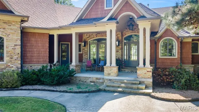 $1,425,000 | 1355 Ridgeway Drive, Benton, MO 63736