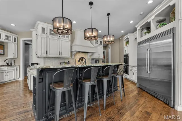 $1,425,000 | 1355 Ridgeway Drive, Benton, MO 63736