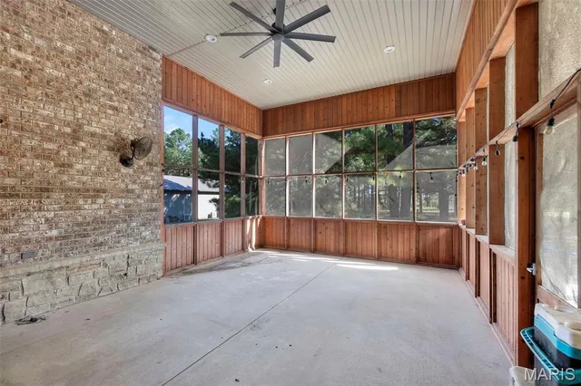 $1,425,000 | 1355 Ridgeway Drive, Benton, MO 63736