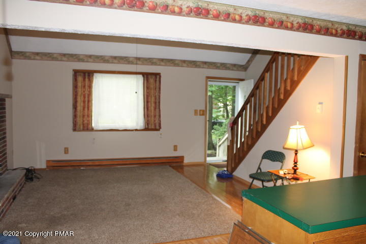 709 Edgewood Road Tobyhanna, PA 18466 - Photo 11 of 55 a living room with furniture