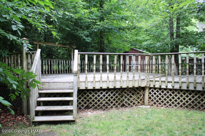 709 Edgewood Road Tobyhanna, PA 18466 - Photo 48 of 55 a view of a wooden fence and bench