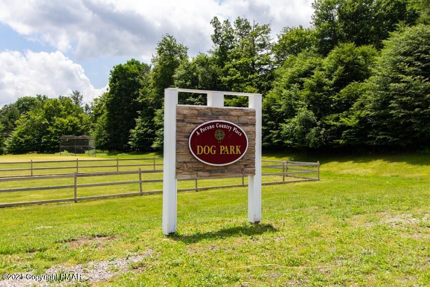 709 Edgewood Road Tobyhanna, PA 18466 - Photo 51 of 55 a view of outdoor space and yard