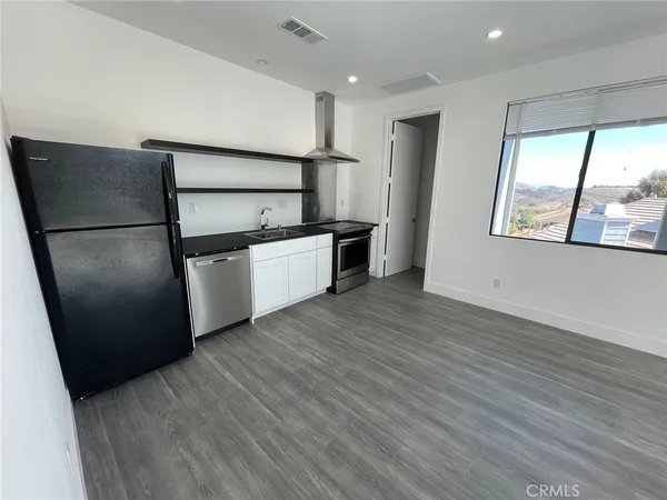 $2,400 | 29000 Scout Court, Canyon Lake, CA 92587