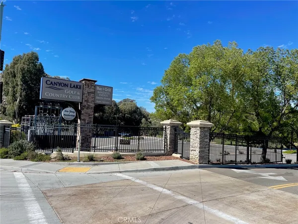 $2,400 | 29000 Scout Court, Canyon Lake, CA 92587
