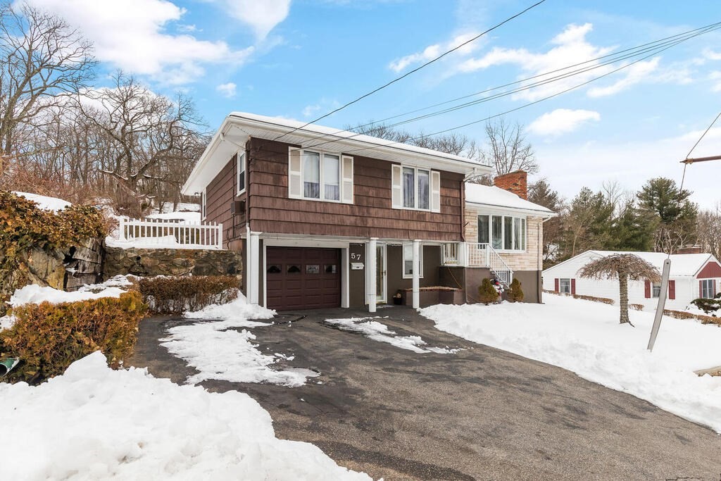 57 Moon Road Lynn, MA 01904 - Photo 1 of 30 Gallery Image 1