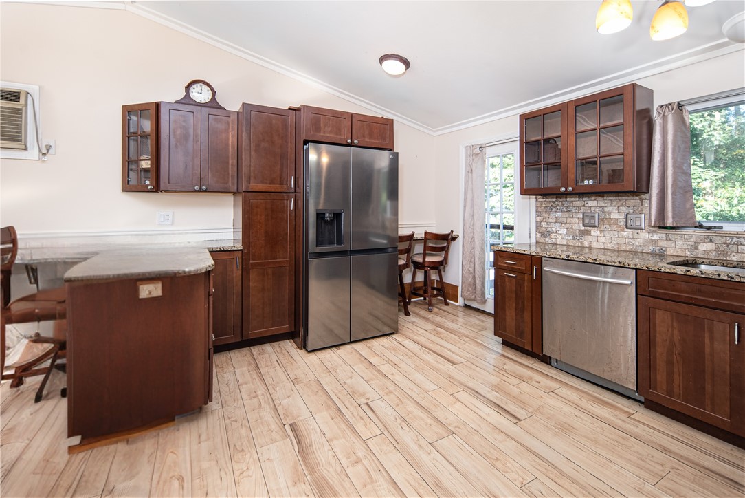 73 Carr's Lane Warwick, RI 02886 - Photo 8 of 35