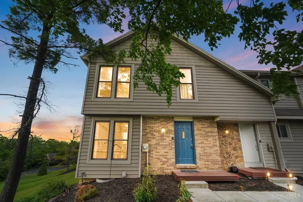 $205,000 | 21 Overlook Court, Unit 21, Fairfield, OH 45014