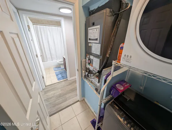 $2,890 | 1282-104 Beach Boulevard, Unit 104, Biloxi, MS 39530