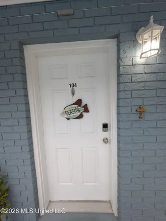 $2,890 | 1282-104 Beach Boulevard, Unit 104, Biloxi, MS 39530