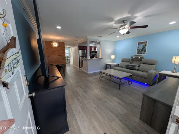 $2,890 | 1282-104 Beach Boulevard, Unit 104, Biloxi, MS 39530