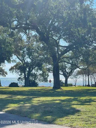 $2,890 | 1282-104 Beach Boulevard, Unit 104, Biloxi, MS 39530