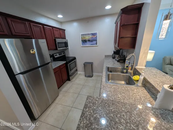 $2,890 | 1282-104 Beach Boulevard, Unit 104, Biloxi, MS 39530