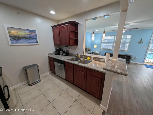 $2,890 | 1282-104 Beach Boulevard, Unit 104, Biloxi, MS 39530