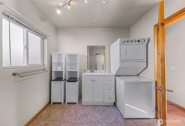 $415,000 | 5788 Vista Drive, Ferndale, WA 98248