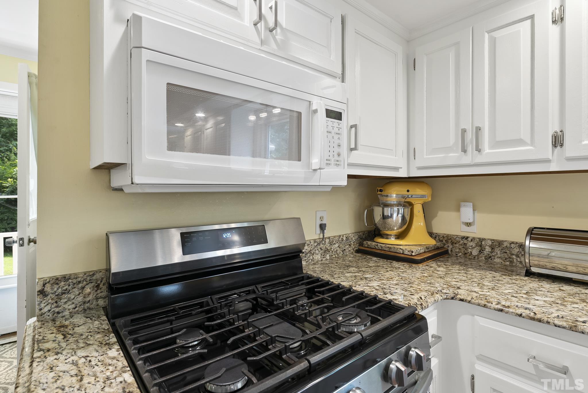 524 Jericho Road Hillsborough, NC 27278 - Photo 9 of 52