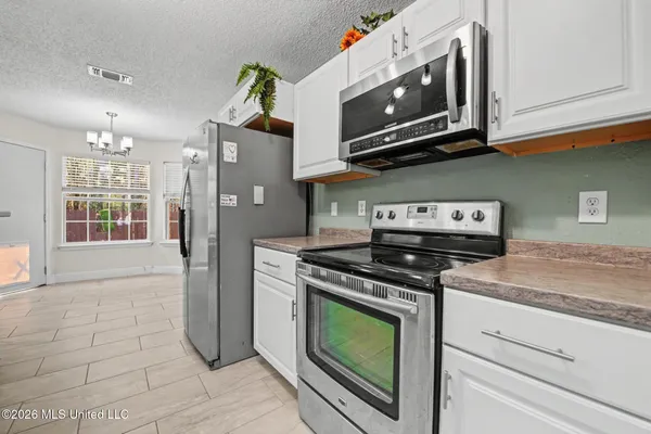 $245,000 | 6911 Pinehurst Drive, Ocean Springs, MS 39564
