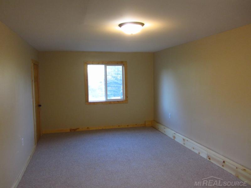 7336 Kipling Road Lexington, MI 48450 - Photo 4 of 10 31332977-3.JPG