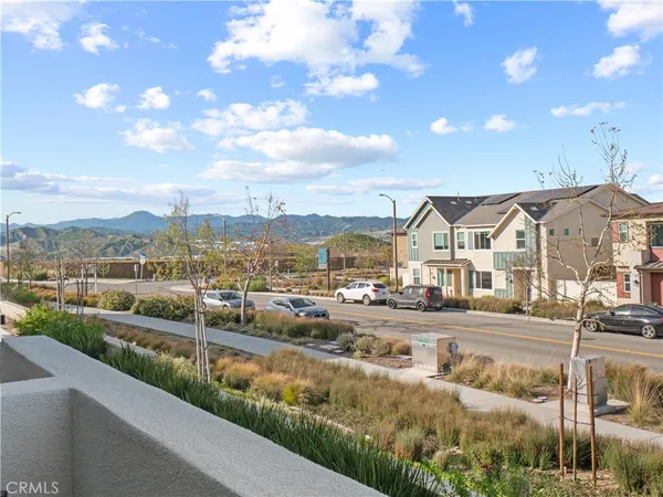 $749,999 | 27129 Valley Oak, Valencia, CA 91381