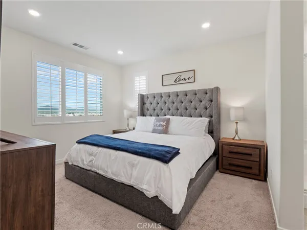 $749,999 | 27129 Valley Oak, Valencia, CA 91381