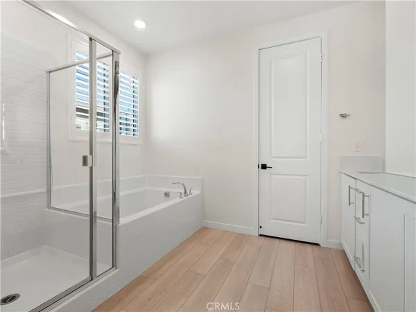 $749,999 | 27129 Valley Oak, Valencia, CA 91381