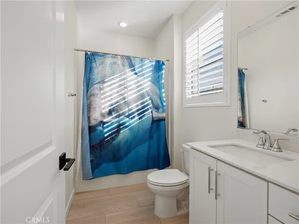 $749,999 | 27129 Valley Oak, Valencia, CA 91381