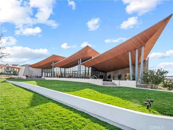 $749,999 | 27129 Valley Oak, Valencia, CA 91381